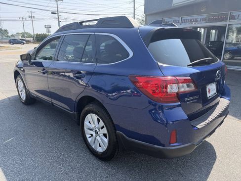 Used 2017 Subaru Outback 2.5i Premium AWD/4WD image 5