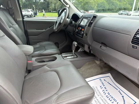 Used 2016 Nissan Frontier SL AWD/4WD image 14