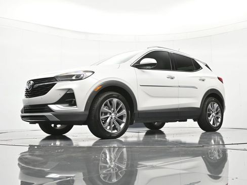 Used 2020 Buick Encore GX Essence w/ Experience Buick Package AWD/4WD image 37