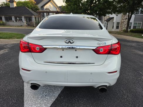 Used 2014 INFINITI Q50 Hybrid w/ Deluxe Technology Package RWD image 6