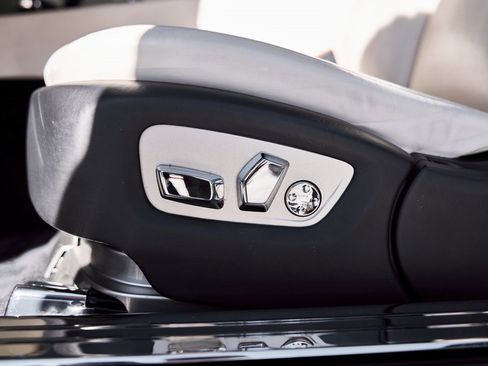 Used 2015 Rolls-Royce Wraith image 34