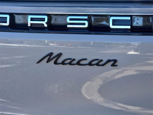 Certified 2026 Porsche Macan Turbo image 28