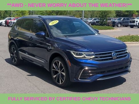 Used 2023 Volkswagen Tiguan SEL R-Line image 3