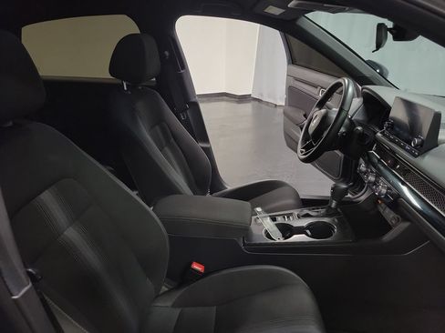 Used 2025 Honda Civic Sport image 28