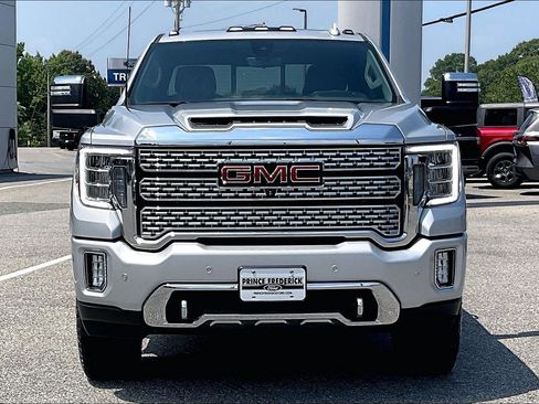 Used 2021 GMC Sierra 3500 Denali w/ Denali Ultimate Package AWD/4WD image 2