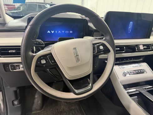 Used 2025 Lincoln Aviator Reserve w/ Jet Appearance Package RWD image 18