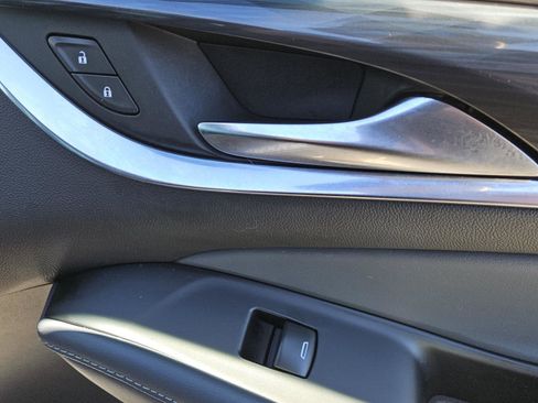 Used 2024 Buick Enclave Premium image 32