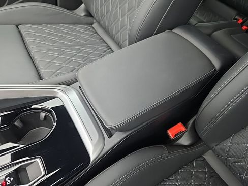 Used 2025 Audi SQ5 Premium Plus w/ Premium Plus Package AWD/4WD image 37