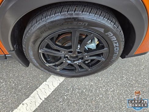 Used 2021 Nissan Kicks SR FWD image 11