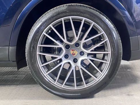 Certified 2023 Porsche Cayenne image 14