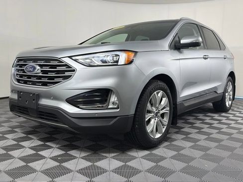 Used 2020 Ford Edge Titanium w/ Class II Trailer Tow Package AWD/4WD image 2