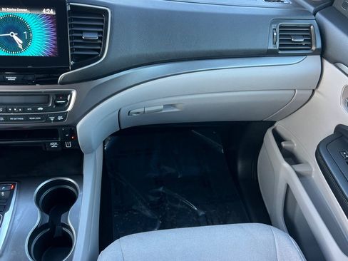 Used 2021 Honda Pilot EX image 29