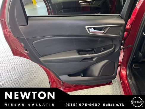 Used 2019 Ford Edge SEL w/ Equipment Group 201A AWD/4WD image 43