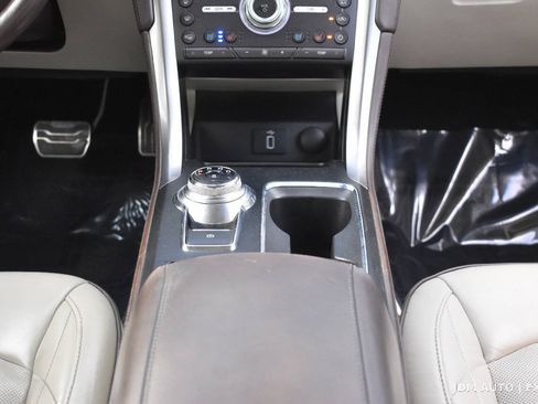 Used 2017 Ford Fusion Platinum FWD image 28