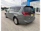Used 2023 Chrysler Pacifica Touring-L image 2