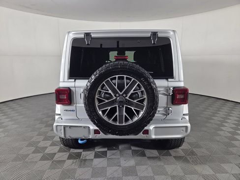 Used 2024 Jeep Wrangler High Altitude AWD/4WD image 27