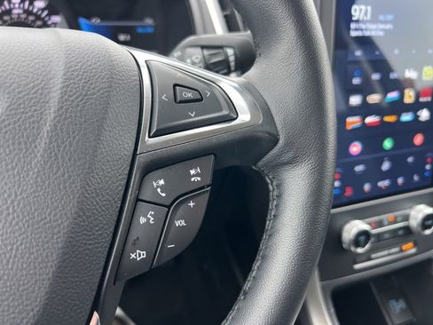 Certified 2024 Ford Edge SEL w/ Convenience Package image 9