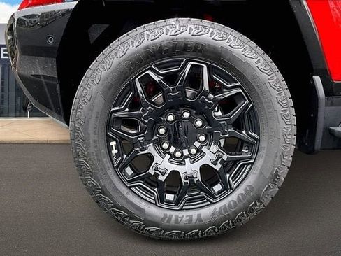 New 2026 GMC Hummer EV SUV w/ LPO, Dark Essentials Package image 13