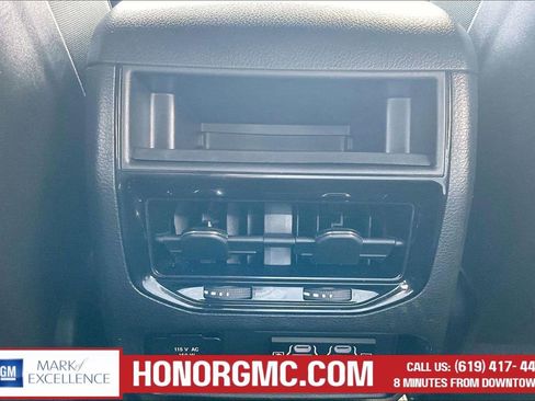 Used 2024 Jeep Grand Cherokee Altitude AWD/4WD image 10