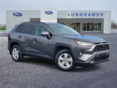 Used 2021 Toyota RAV4 XLE image 1