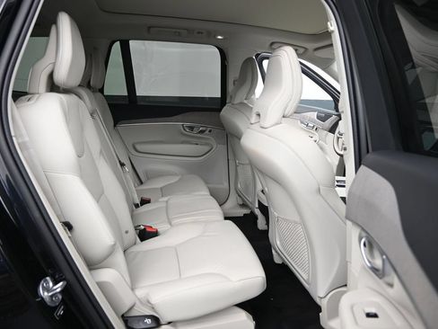 Certified 2024 Volvo XC90 B6 Plus w/ Protection Package Premier AWD/4WD image 17