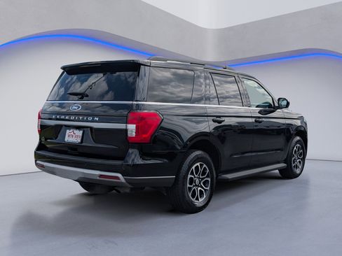 Used 2024 Ford Expedition XLT AWD/4WD image 9