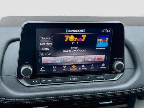 Used 2023 Nissan Rogue SV FWD image 11