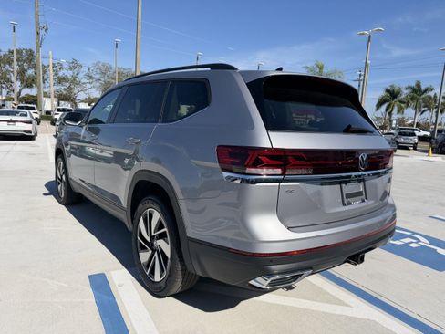 New 2026 Volkswagen Atlas SE image 5