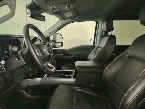 Used 2025 Ford F250 Lariat w/ FX4 Off-Road Package AWD/4WD image 13