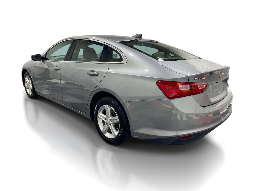Used 2023 Chevrolet Malibu LS FWD image 2