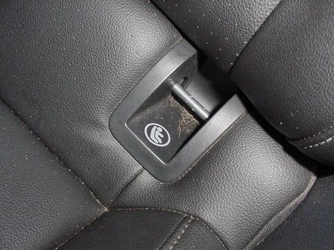 Used 2017 Volkswagen Golf Wolfsburg Edition image 35