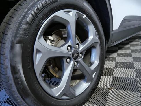 Certified 2025 Ford Escape ST-Line AWD/4WD image 8