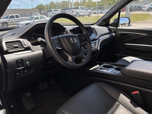 Used 2024 Honda Passport EX-L image 15