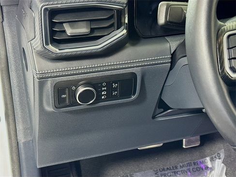 Used 2024 Ford Mustang Premium image 10