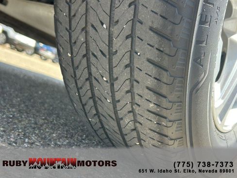 Used 2021 GMC Terrain SLE w/ Driver Convenience Package AWD/4WD image 28