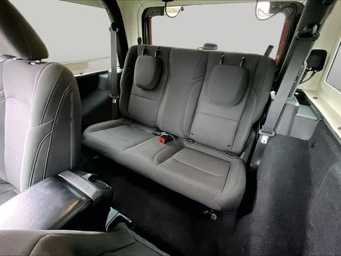 Used 2021 Jeep Wrangler Sport AWD/4WD image 18