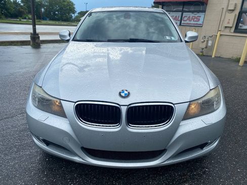 Used 2010 BMW 328i xDrive Sedan w/ Premium Pkg AWD/4WD image 8