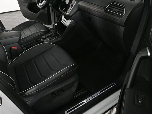 Used 2024 Volkswagen Tiguan SEL R-Line AWD/4WD image 21