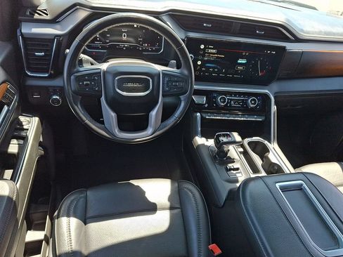 Used 2022 GMC Sierra 1500 Denali w/ Denali Reserve Package AWD/4WD image 11