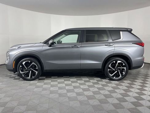 Used 2024 Mitsubishi Outlander SE image 6