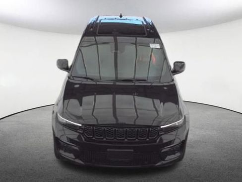 Used 2025 Jeep Grand Cherokee Summit w/ Obsidian Package AWD/4WD image 2