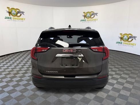 Used 2020 GMC Terrain SLE w/ Driver Convenience Package image 9