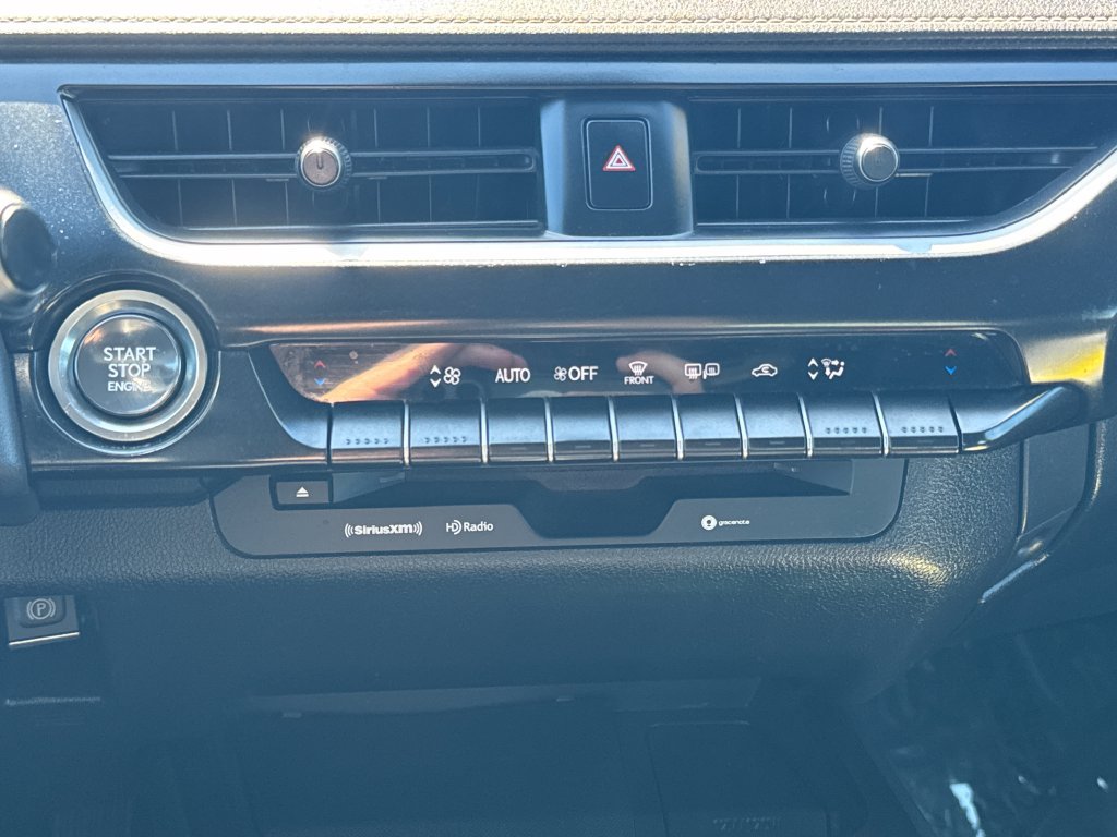 Used 2019 Lexus UX 200 w/ Accessory Package FWD image 25