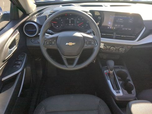 Used 2024 Chevrolet Trax LS w/ LS Convenience Package image 13