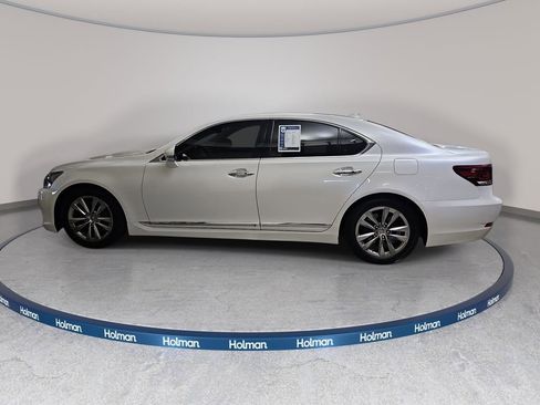 Used 2016 Lexus LS 460 w/ Comfort Package RWD image 9