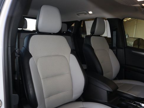 New 2026 Ford Escape SE image 41