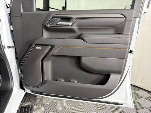 New 2026 GMC Sierra 2500 AT4 w/ AT4 Premium Plus Package AWD/4WD image 13