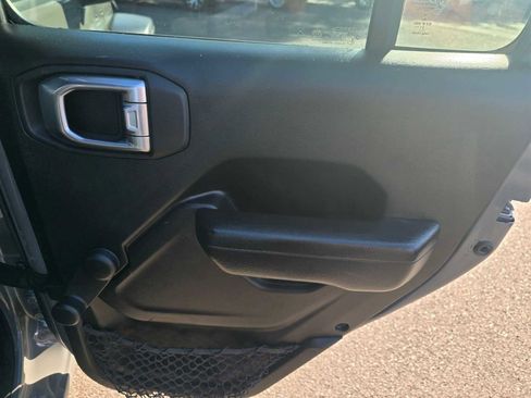 Used 2022 Jeep Wrangler Unlimited Sport image 13