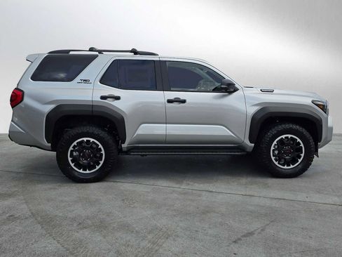 Certified 2025 Toyota 4Runner TRD Off-Road Premium image 2