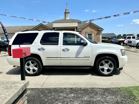 Used 2011 Chevrolet Tahoe LTZ RWD image 4